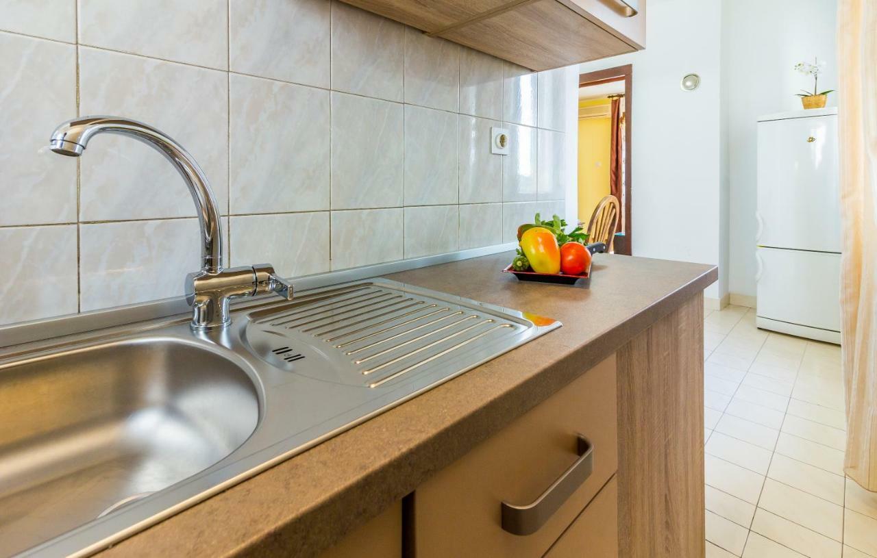 Pula Apartment Buitenkant foto