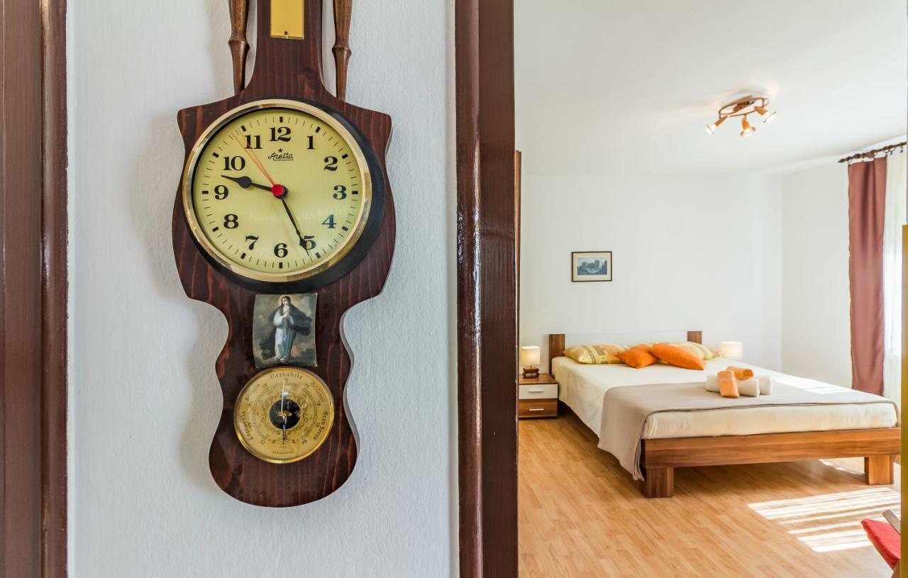 Pula Apartment Buitenkant foto